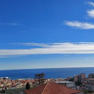 La Casa Di Ermes - Ampio Luminoso A Tre Minuti Dal Centro Sanremo