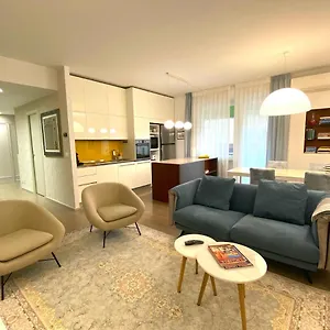 Incantevole Con Posto Auto Riservato-clic House Sanremo